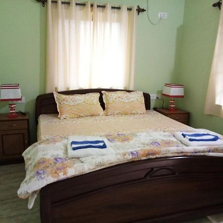 Shirley'S Guest House Маджорда Екстериор снимка