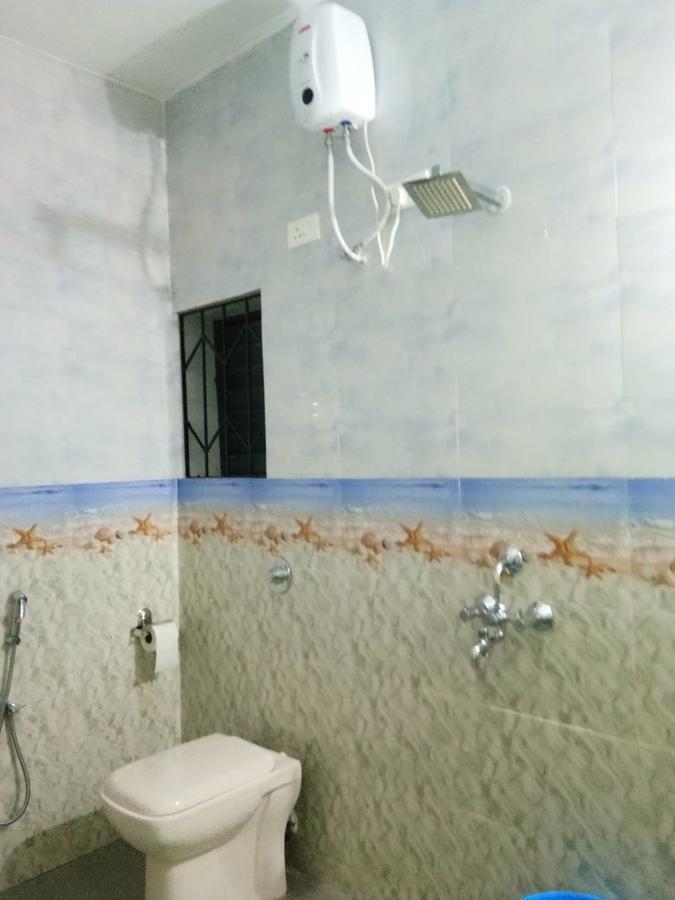 Shirley'S Guest House Маджорда Екстериор снимка
