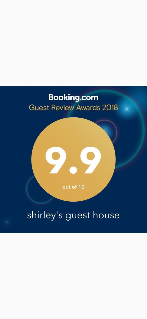 Shirley'S Guest House Маджорда Екстериор снимка